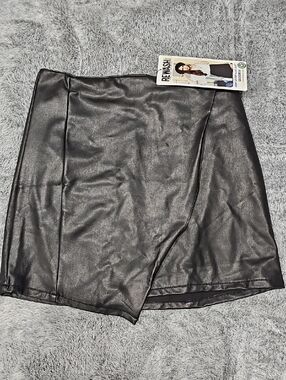 Rewash Black Faux Leather Skirt Mini Wrap Style Size Small NWT Lined